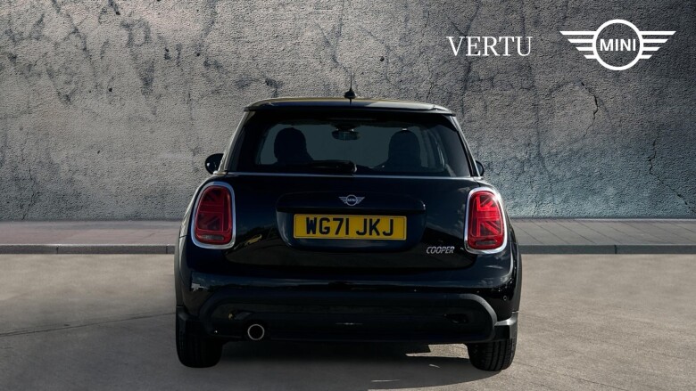 MINI Hatchback 1.5 Cooper Classic 3dr Petrol Hatchback